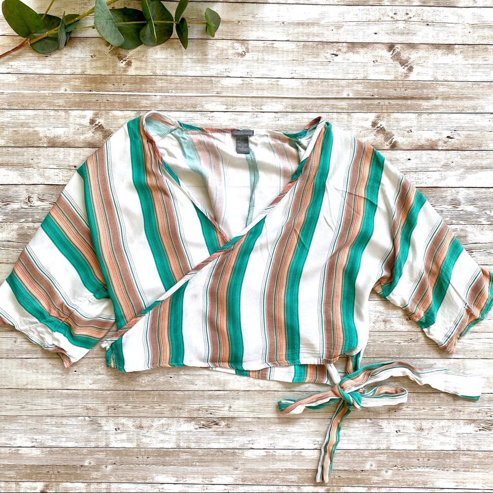 Charlotte Russe - Wrap Cropped Tie Front Top